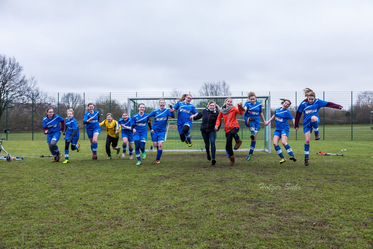 Bild 312 - C-Juniorinnen FSG-BraWie 08 - TuS Tensfeld : Ergebnis: 0:8